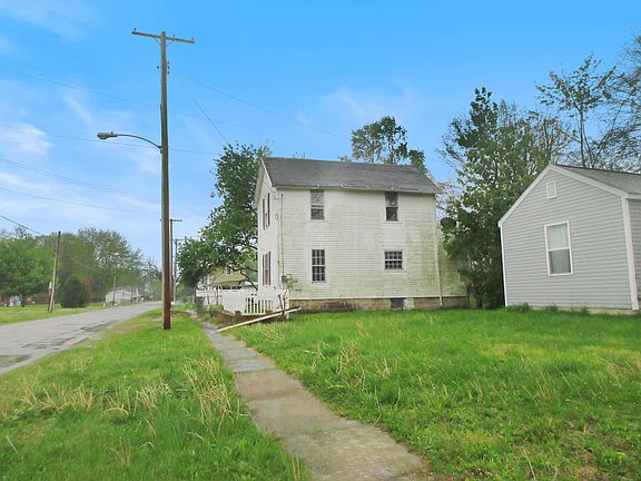 3rd image of 433 Patterson St