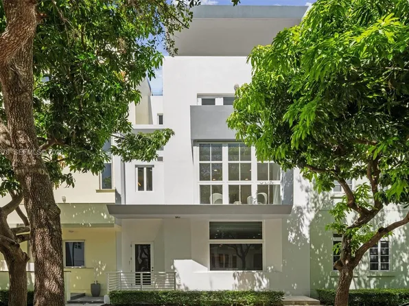 211 Water Way, Miami Beach, FL 33141