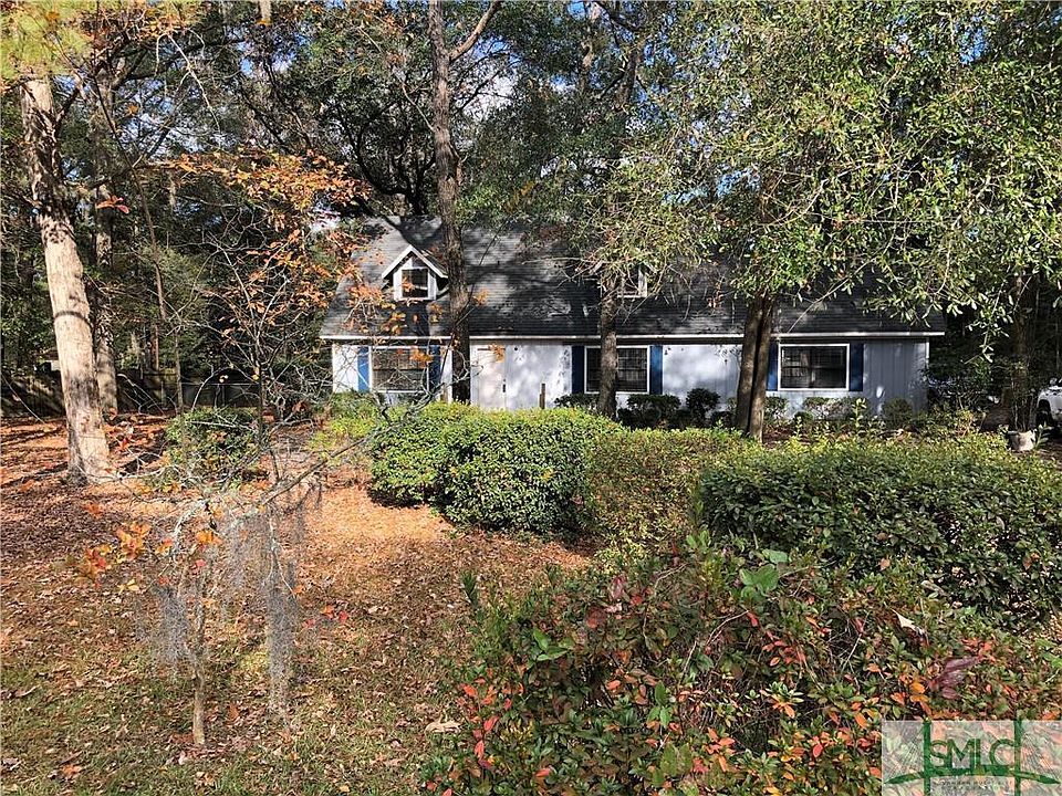 2nd image of 131 Exley Rd S