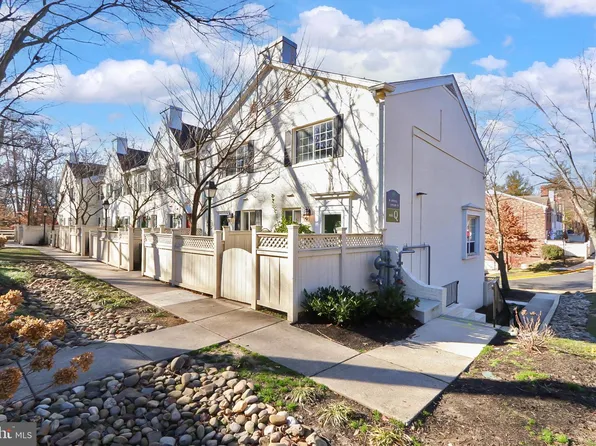 5260 Maris Ave, Alexandria, VA 22304