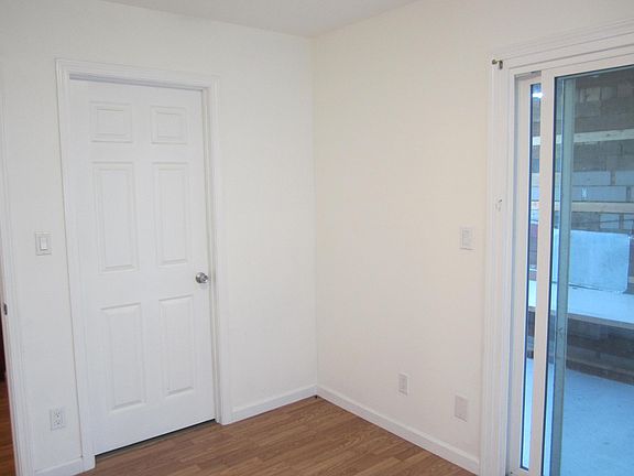 2nd image of 476 Hazel Ave #A