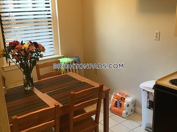 3rd image of 141 Englewood Ave #2AB