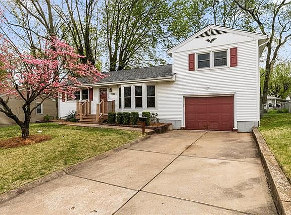 2nd image of 130 Saint Florent Ln