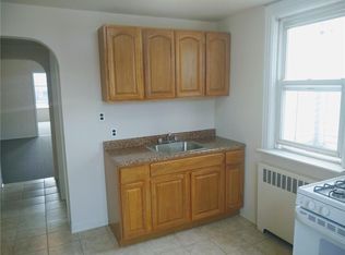 703 Rhinelander Ave, Bronx, NY 10462