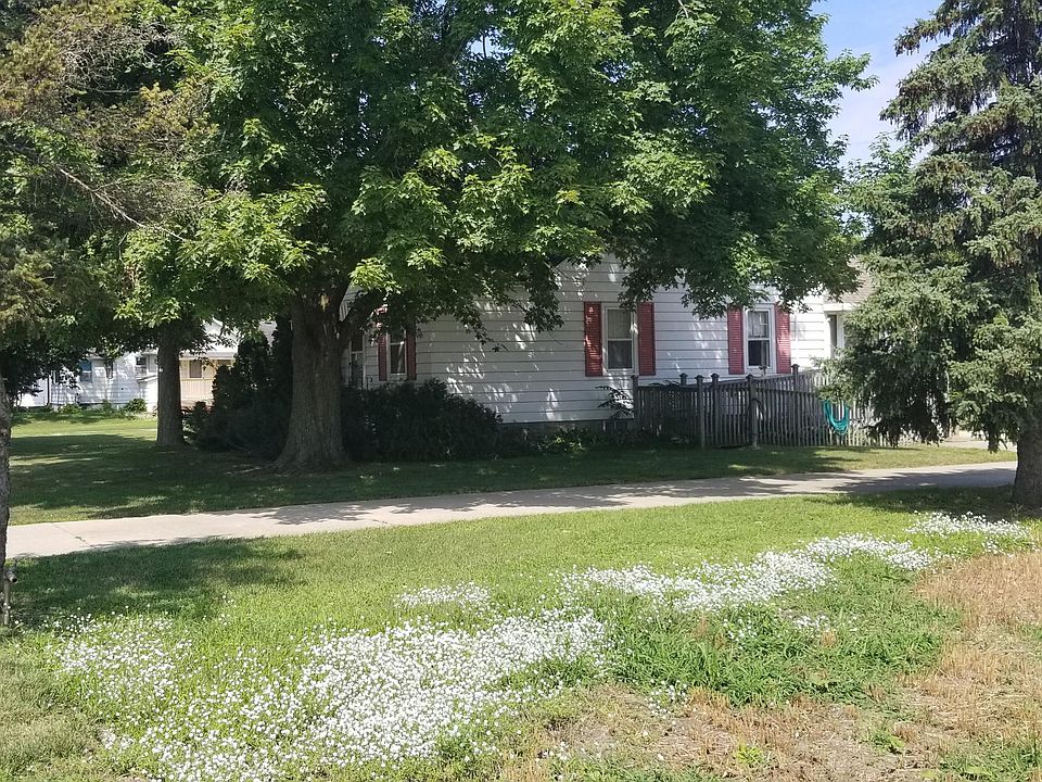 1st image of 3045 Port Sheldon St