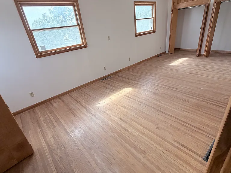 216 S Poplar St — Photo 9