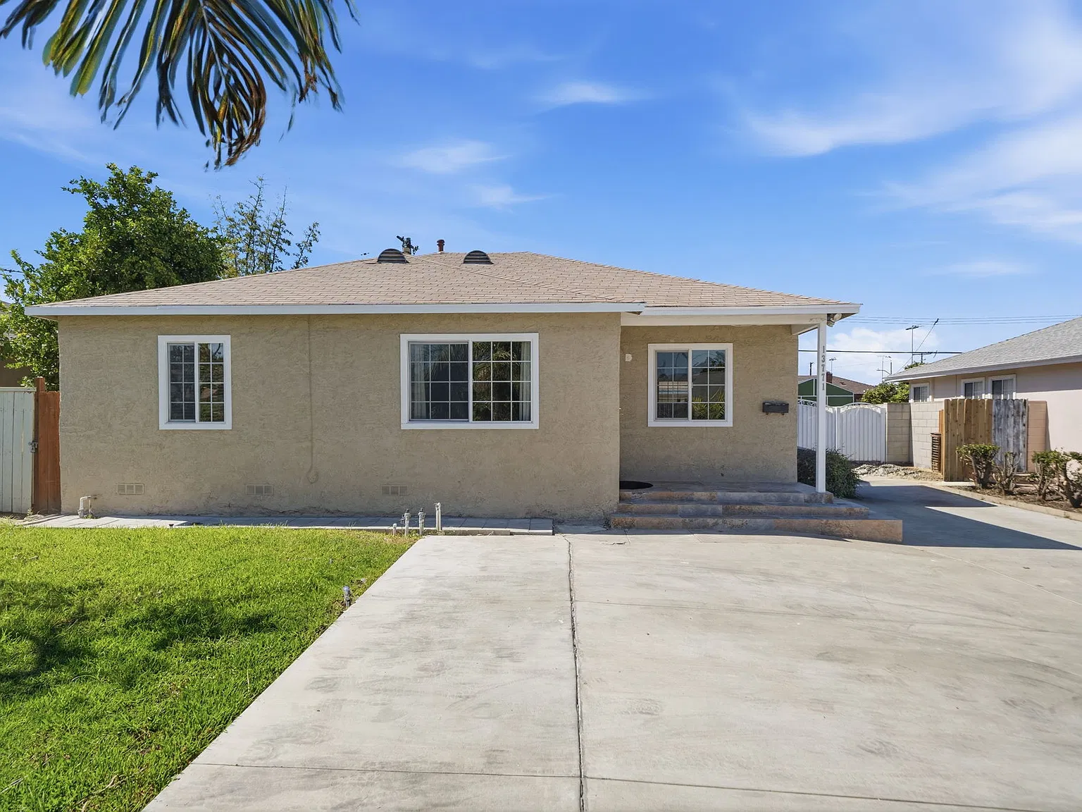 3 bed, 1066 sqft, $3,700 — Photo 3