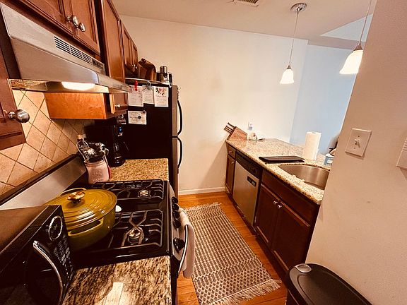 2nd image of 325 S 12th St #201-2R