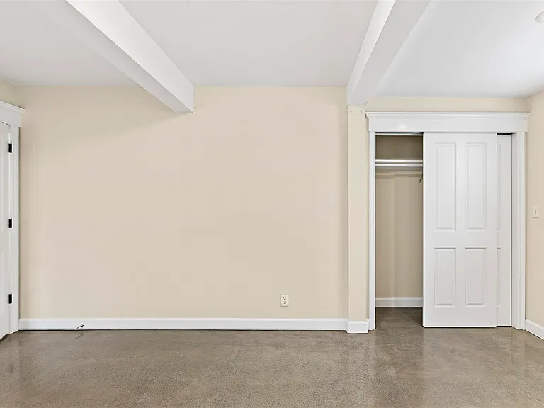 1414 Harmon St — Photo 9