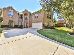 10927 Wildcat Bridge Ln, Sugar Land, TX 77498