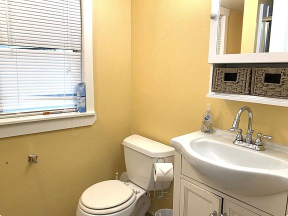 5th image of 408 W Linwood Ave