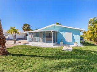 2371 Baybreeze St, Saint James City, FL 33956