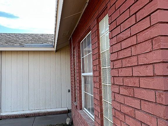 2nd image of 12053 Castle Woods Dr