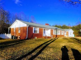 2823 Westfield Rd, Mount Airy, NC 27030