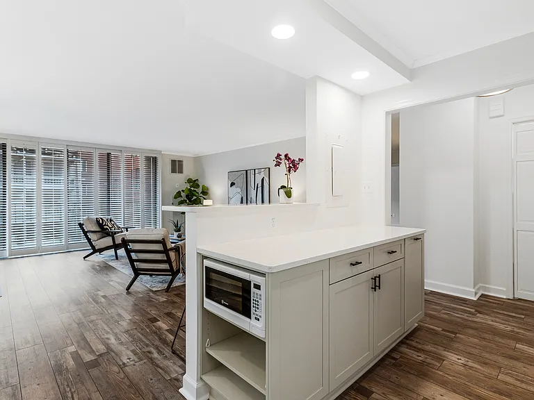 2555 Pennsylvania Ave NW #418 — Photo 39