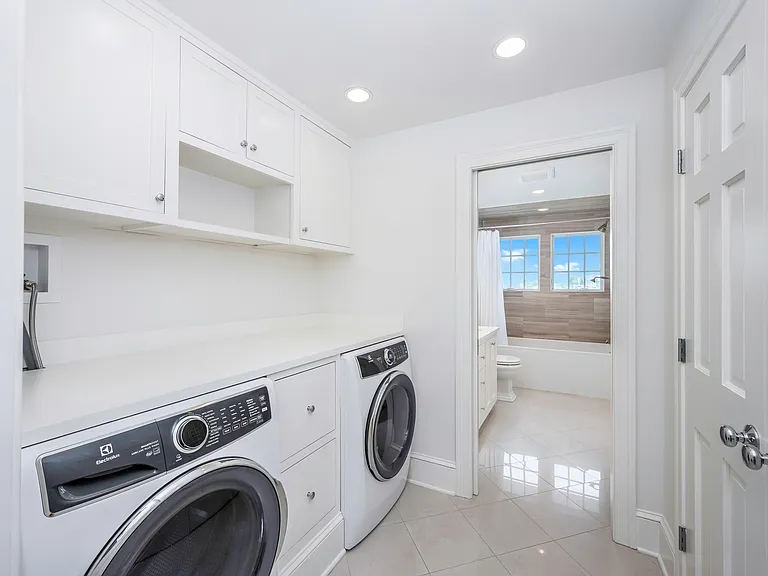 81 Roton Ave — Photo 31