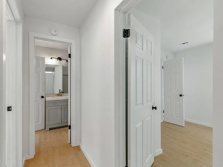 61 E Ensley St — Photo 24