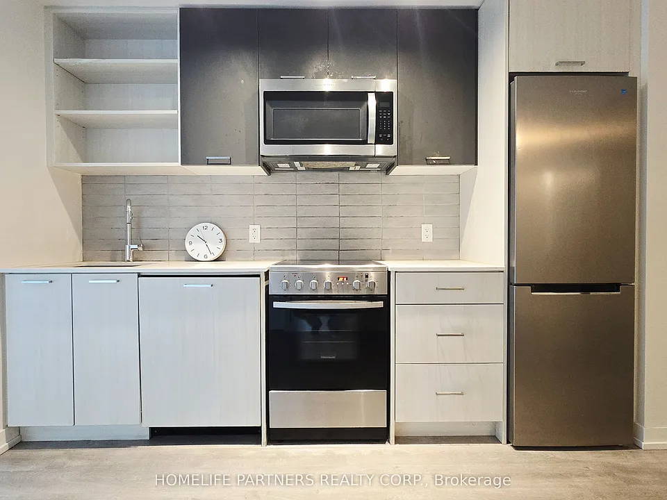 2300 Saint Clair Ave W #414
