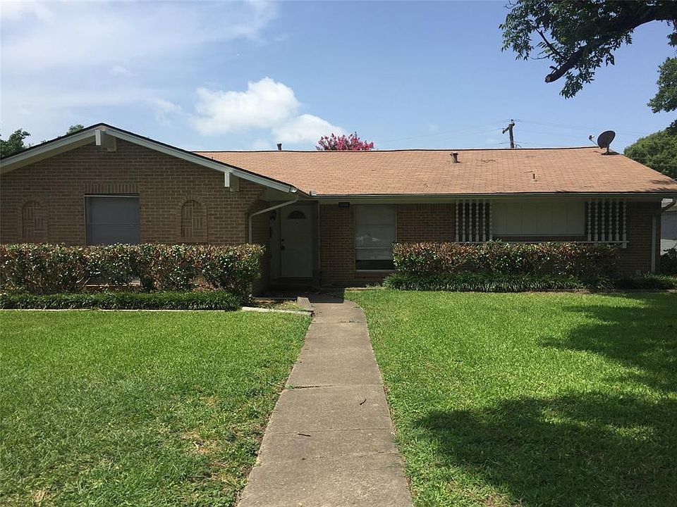 1st image of 3408 Eastbrook Dr