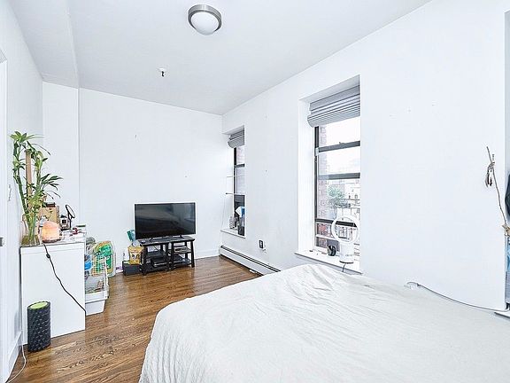 4th image of 315 W 113th St #4F