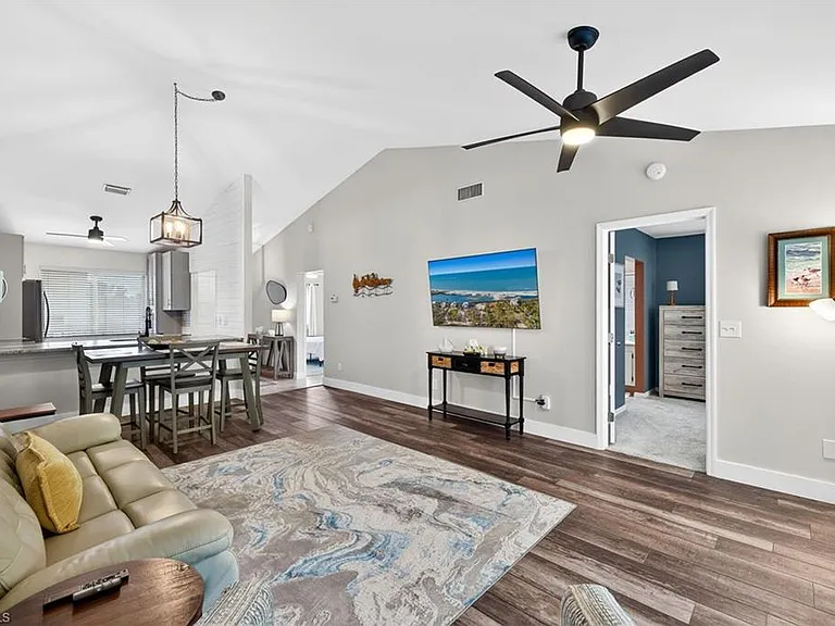 13170 White Marsh Ln #200 — Photo 11