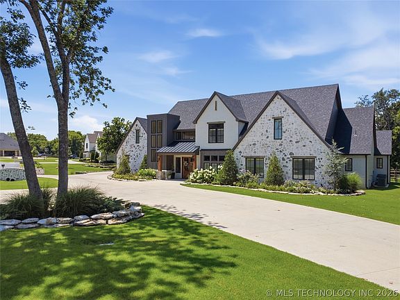 2nd image of 17530 E Anthem Ridge Rd