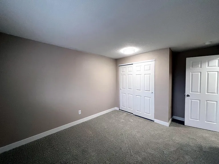 706 Browning Ave S #4 — Photo 23