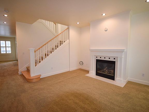 3rd image of 6152 NE Brighton St