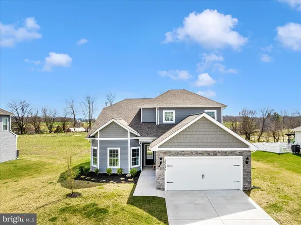 10026 Roulette Dr, Hagerstown, MD 21740