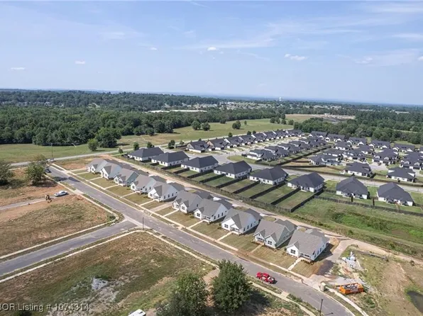 At Chaffee Cottages, Fort Smith, AR 72916