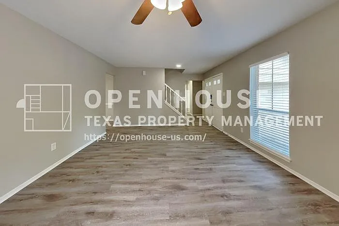 11 Fiddleleaf Ct — Photo 3