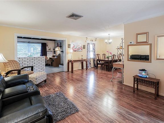4th image of 2111 Eastbrook Blvd