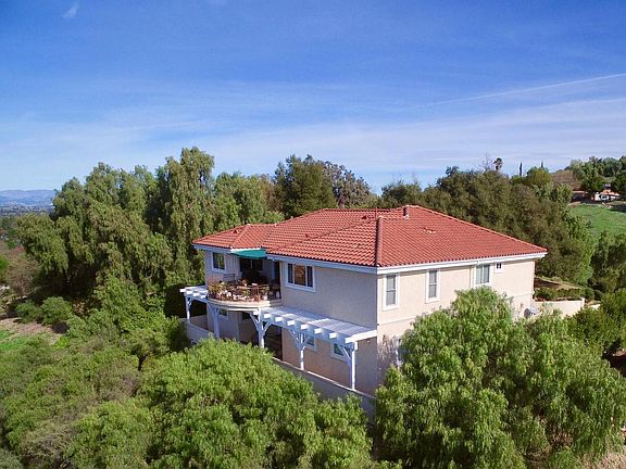 4th image of 581 Lone Oak Dr