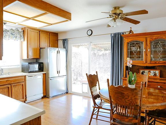 4th image of 121 Washington Ct