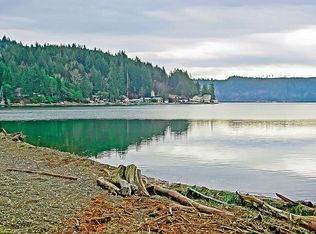 231 NE Shorebrook Dr, Tahuya, WA 98588