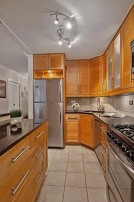 Sold by Corcoran | media 7