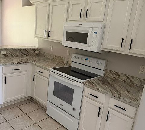 5th image of 12789 Chets Creek Dr N