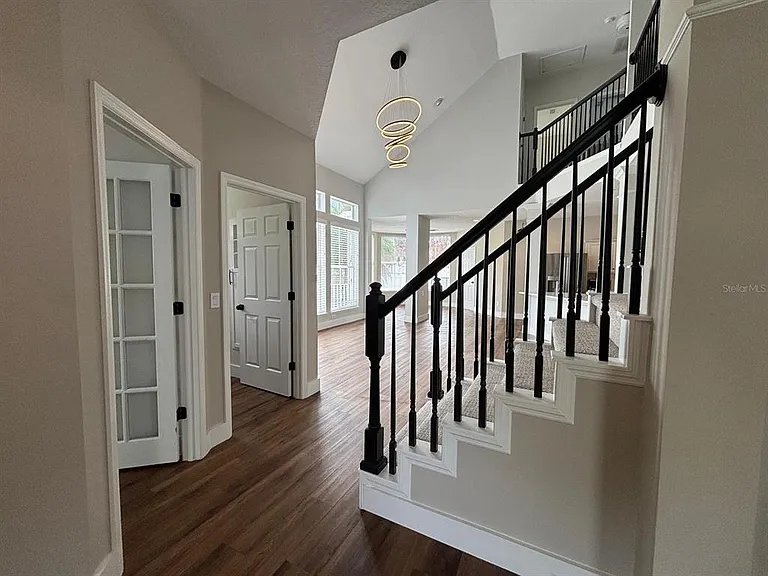 903 Yew Ct — Photo 6