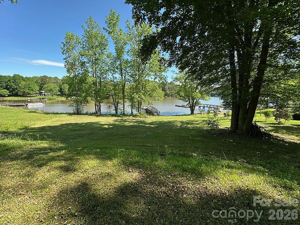 1st image of 6718 Emerald Isle Dr