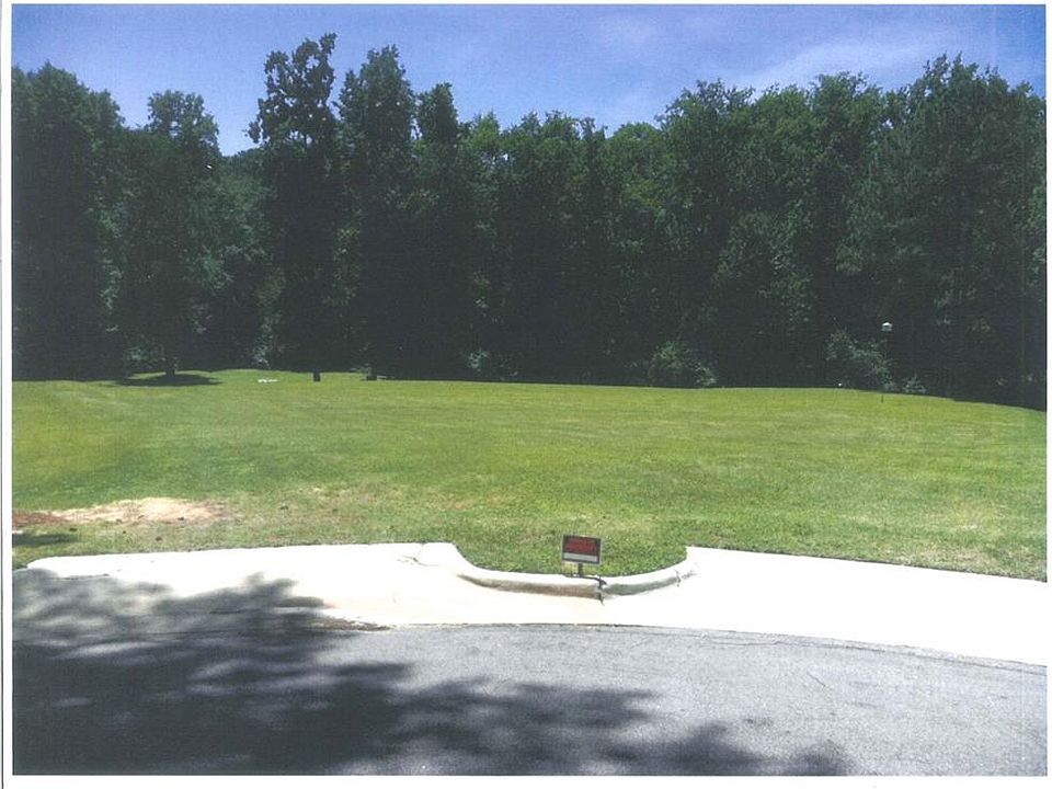 1st image of 510 Charleston Pl