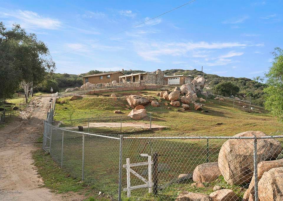 1st image of 20845 Deerhorn Valley Rd