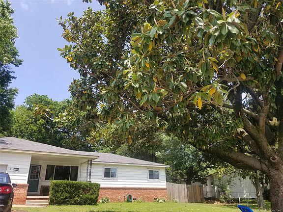4th image of 524 E Fort Worth Dr S