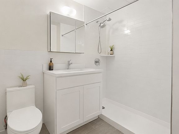 5th image of 47 W 13th St #6B