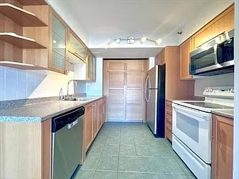 1 bed, 810 sqft, $2,600 — Photo 3