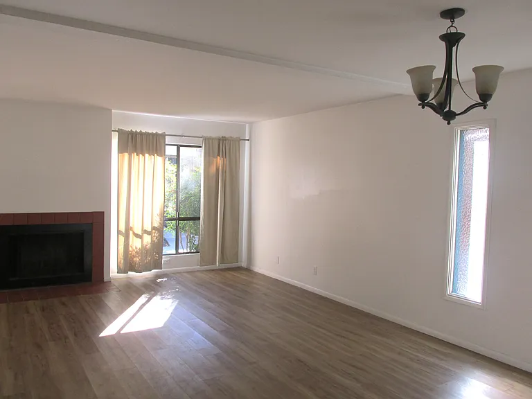 570 Peach St #26 — Photo 36