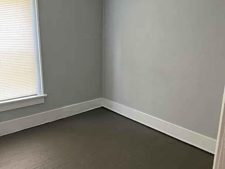 276 S Harris Ave — Photo 11