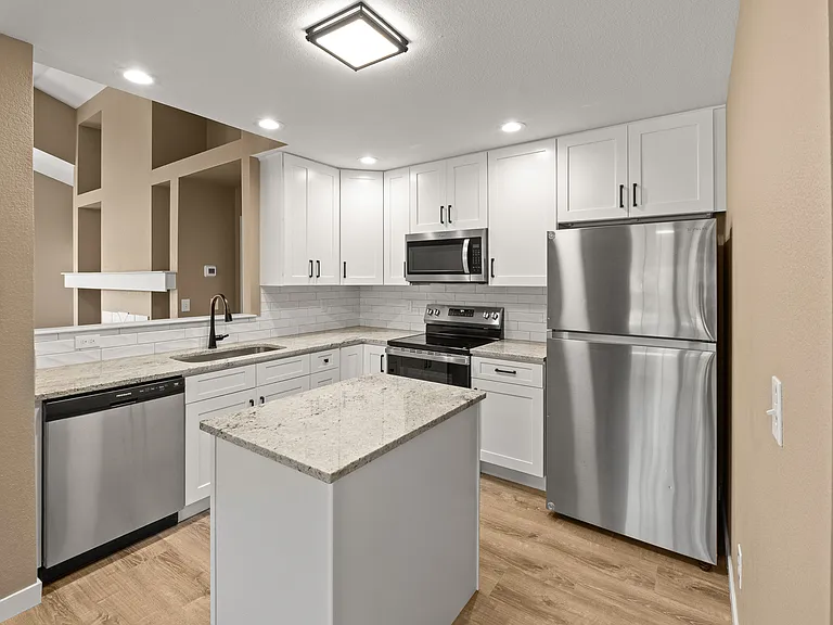 250 Rock Bridge Ln — Photo 23