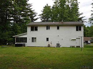 4th image of 10 Evergreen Dr
