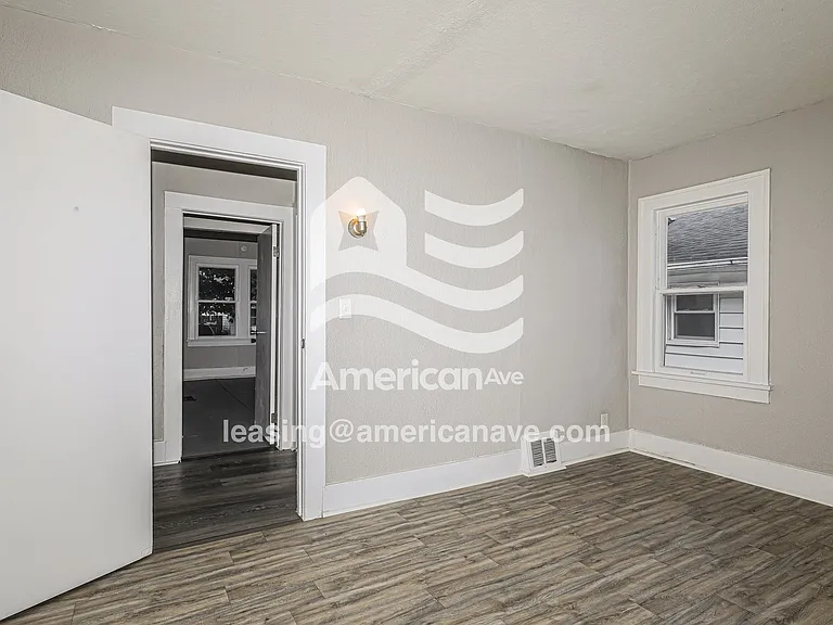 1432598_011_bedroom_11.jpg