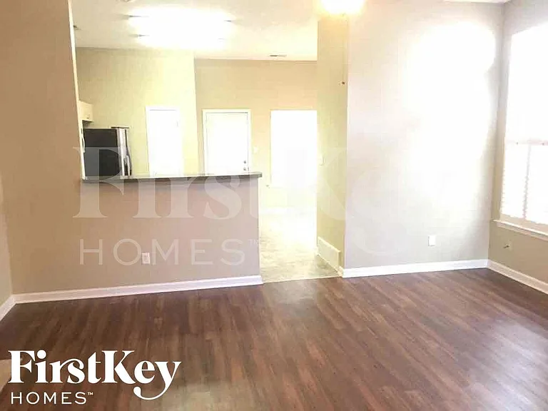 865 Abbey Grove Ln — Photo 4